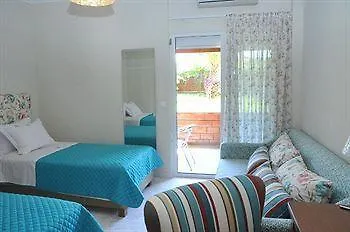 Martha'S Haus Hotel Gerakini